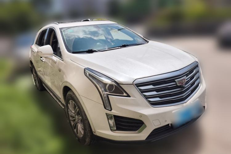 Used Cadillac XT5 2018 25T Luxury Model Front Right 45 Deg