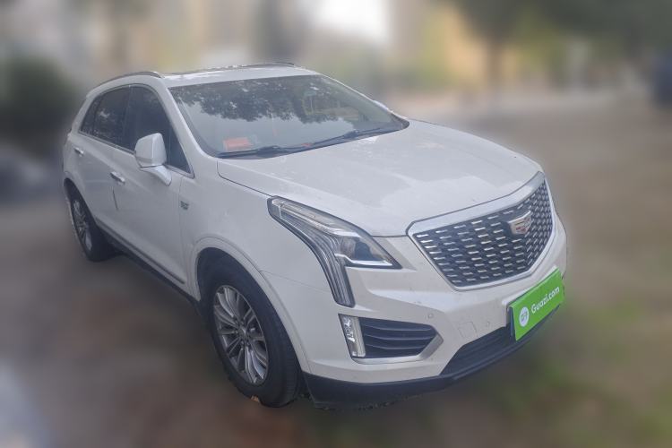 Used Cadillac XT5 2018 28T Four-Wheel Drive Luxury Model Front Right 45 Deg