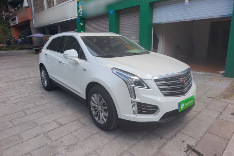 Used Cadillac XT5 2018 25T Luxury Model Front Right 45 Deg