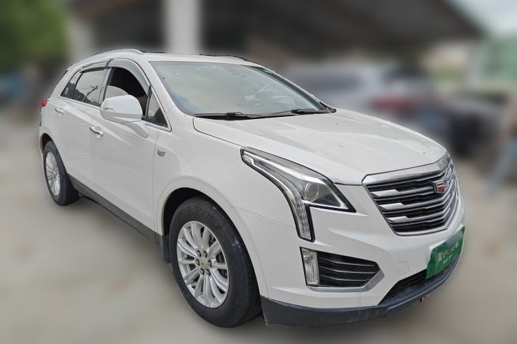 Used Cadillac XT5 2018 25T Tech Model Front Right 45 Deg