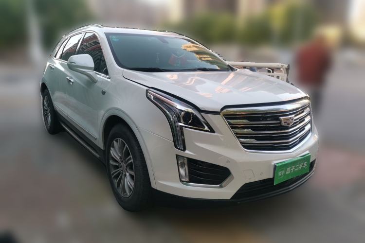 Used Cadillac XT5 2018 25T Luxury Model Front Right 45 Deg