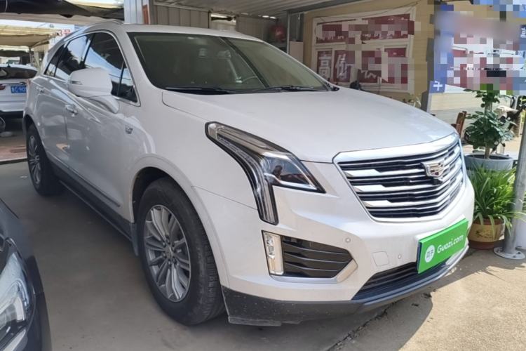 Used Cadillac XT5 2018 28T Four-Wheel Drive Luxury Model Front Right 45 Deg