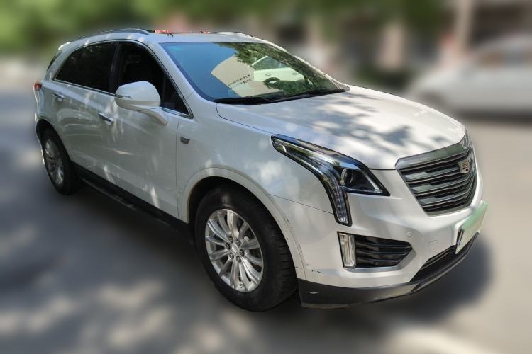 Used Cadillac XT5 2018 28E Four-Wheel Drive Tech Version Front Right 45 Deg