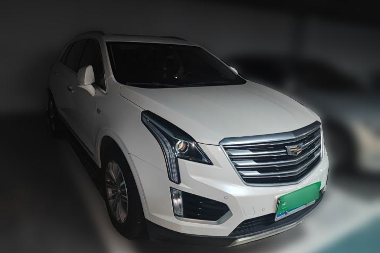 Used Cadillac XT5 2018 25T Luxury Model Front Right 45 Deg