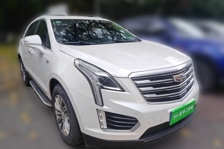 Used Cadillac XT5 2018 28T Four-Wheel Drive Luxury Model Front Right 45 Deg