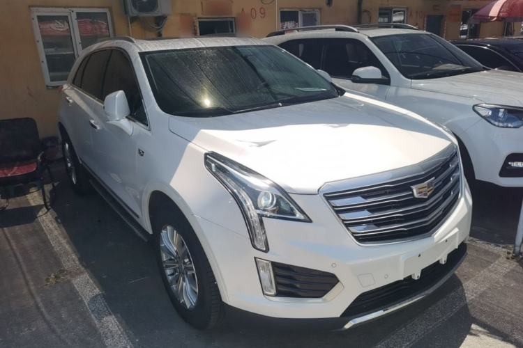 Used Cadillac XT5 2018 25T Luxury Model Front Right 45 Deg