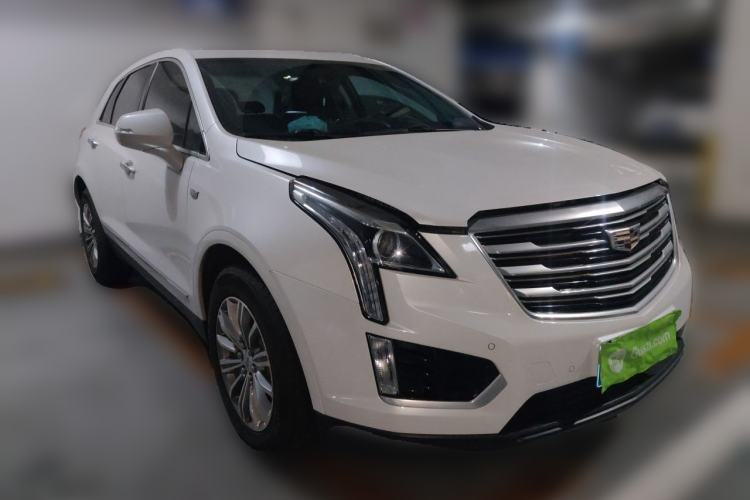 Used Cadillac XT5 2018 25T Luxury Model Front Right 45 Deg