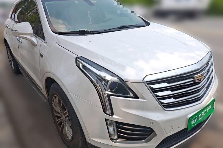Used Cadillac XT5 2018 25T Luxury Model Front Right 45 Deg