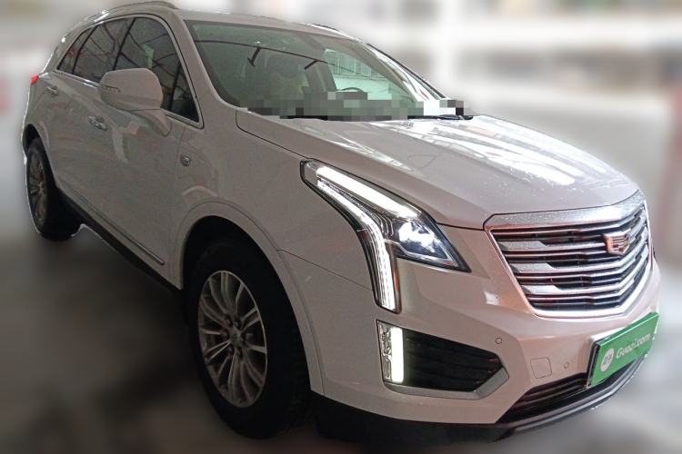 Used Cadillac XT5 2018 28T Four-Wheel Drive Luxury Model Front Right 45 Deg