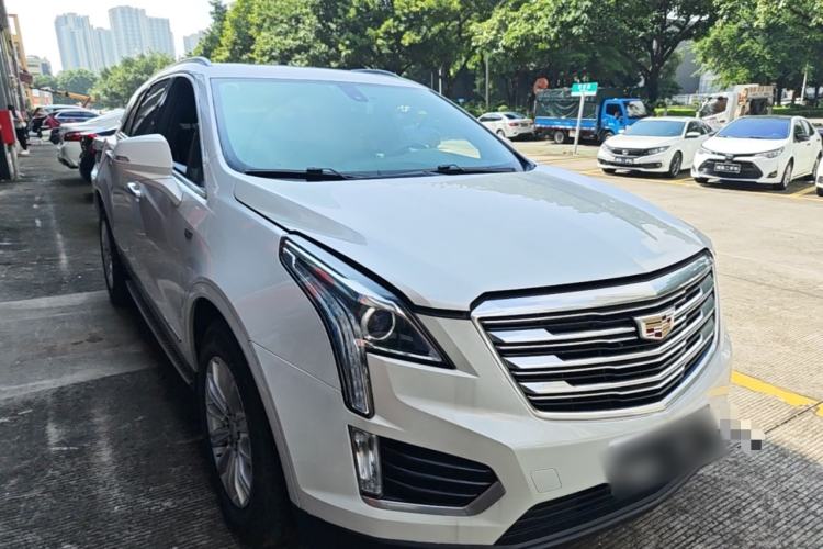 Used Cadillac XT5 2018 25T Tech Model Front Right 45 Deg