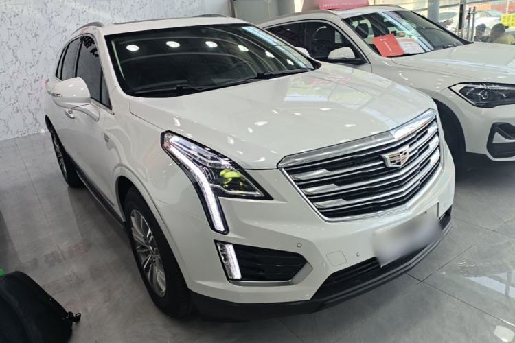 Used Cadillac XT5 2018 25T Luxury Model Front Right 45 Deg