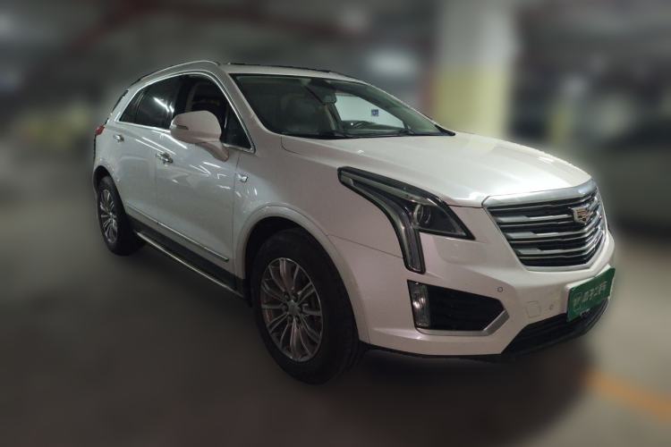 Used Cadillac XT5 2018 25T Luxury Model Front Right 45 Deg