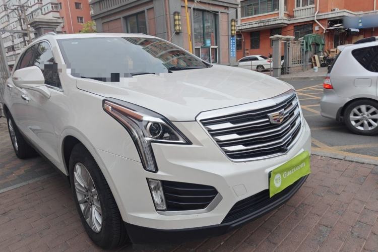 Used Cadillac XT5 2018 28E Four-Wheel Drive Tech Version Front Right 45 Deg