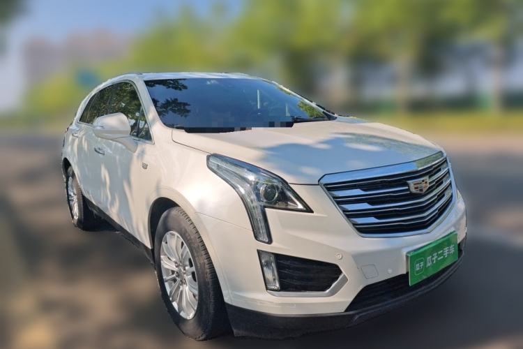 Used Cadillac XT5 2018 28E Four-Wheel Drive Tech Version Front Right 45 Deg