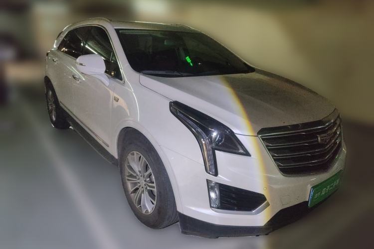 Used Cadillac XT5 2018 25T Luxury Model Front Right 45 Deg