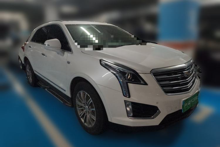 Used Cadillac XT5 2018 25T Luxury Model Front Right 45 Deg