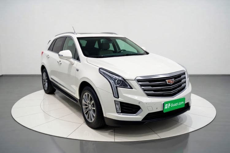 Used Cadillac XT5 2018 25T Luxury Model Front Right 45 Deg