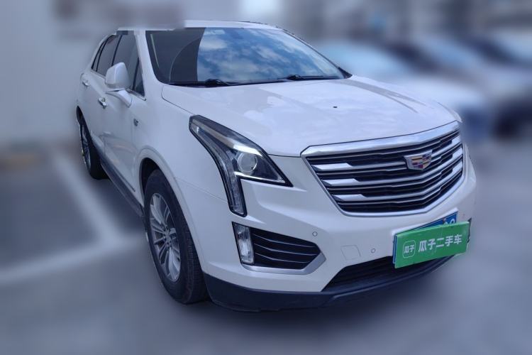 Used Cadillac XT5 2018 25T Luxury Model Front Right 45 Deg