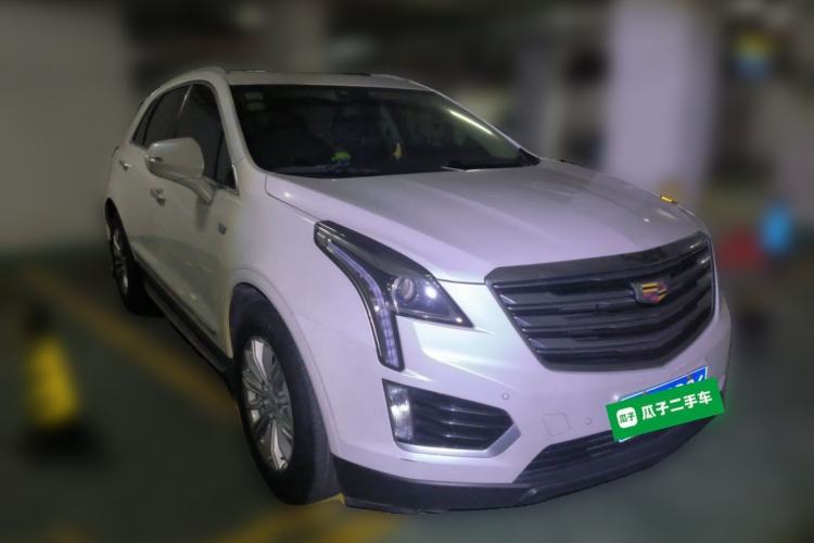 Used Cadillac XT5 2018 25T Luxury Model Front Right 45 Deg