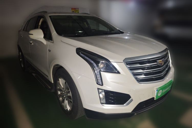 Used Cadillac XT5 2018 25T Luxury Model Front Right 45 Deg
