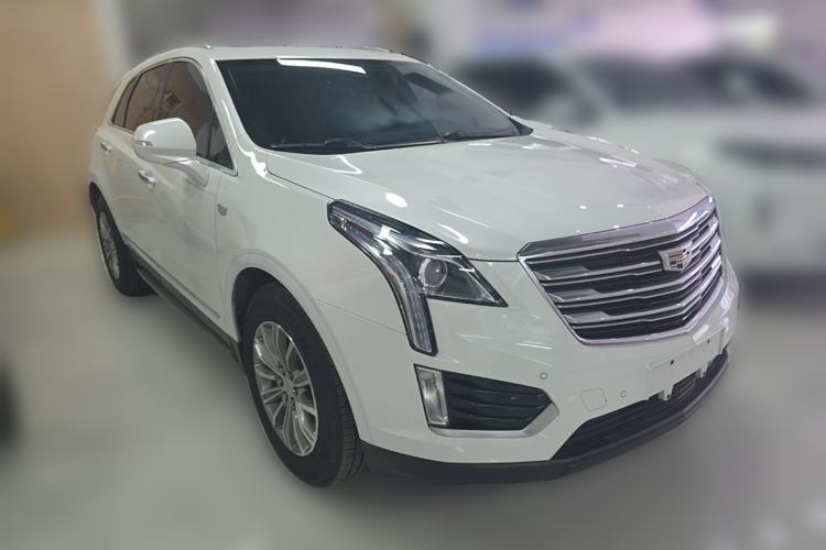Used Cadillac XT5 2018 25T Luxury Model Front Right 45 Deg