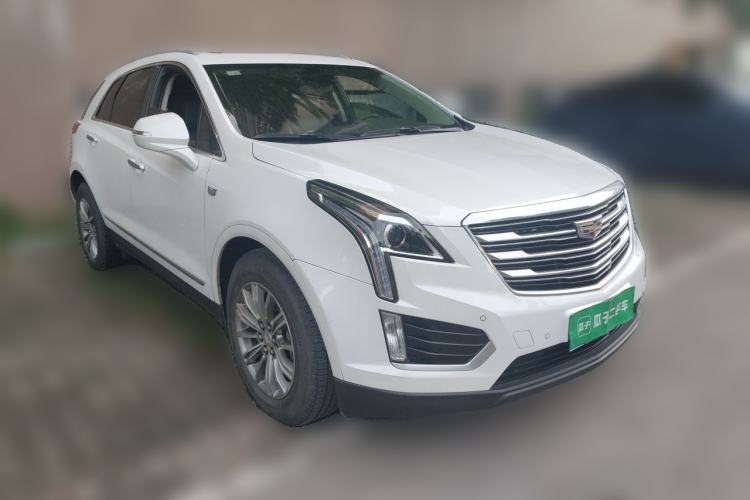 Used Cadillac XT5 2018 25T Luxury Model Front Right 45 Deg