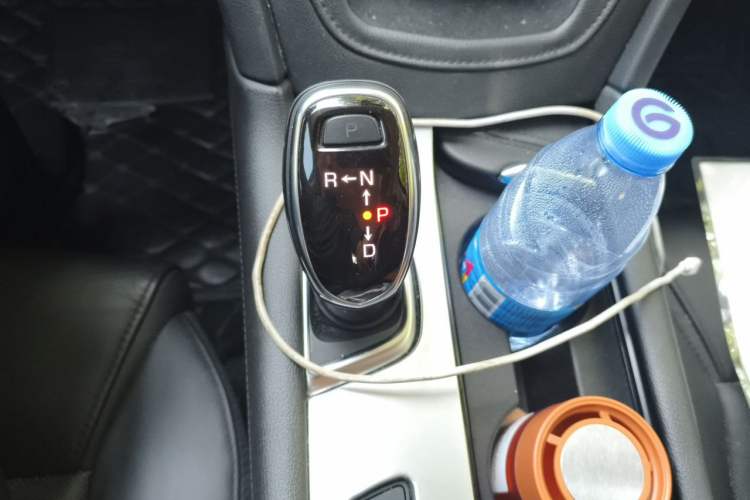 Used Cadillac XT5 2018 25T Luxury Model Gear Lever