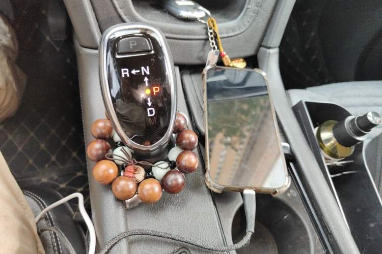 Used Cadillac XT5 2018 25T Luxury Model Gear Lever