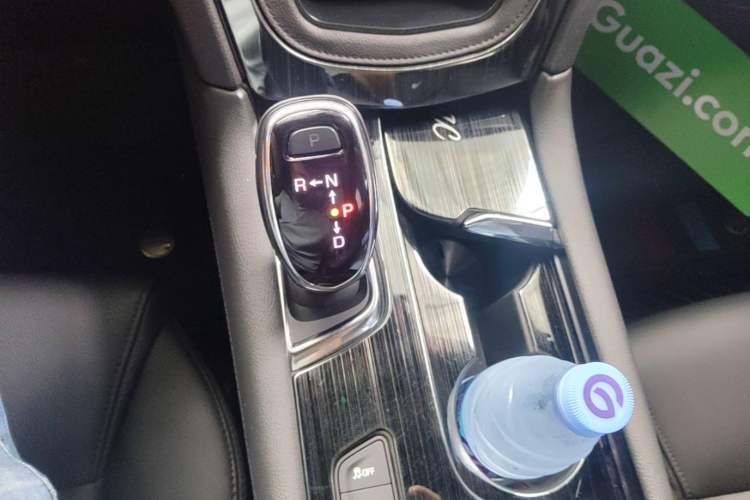 Used Cadillac XT5 2018 28E Four-Wheel Drive Tech Version Gear Lever