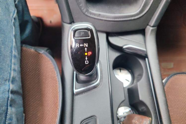 Used Cadillac XT5 2018 28T Four-Wheel Drive Luxury Model Gear Lever