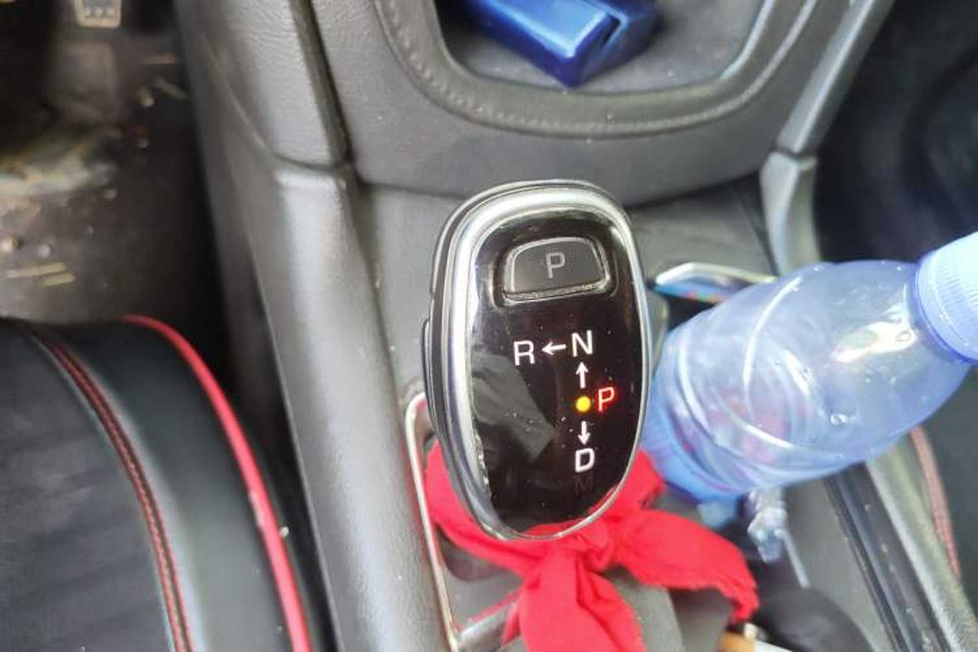Used Cadillac XT5 2018 25T Tech Model Gear Lever