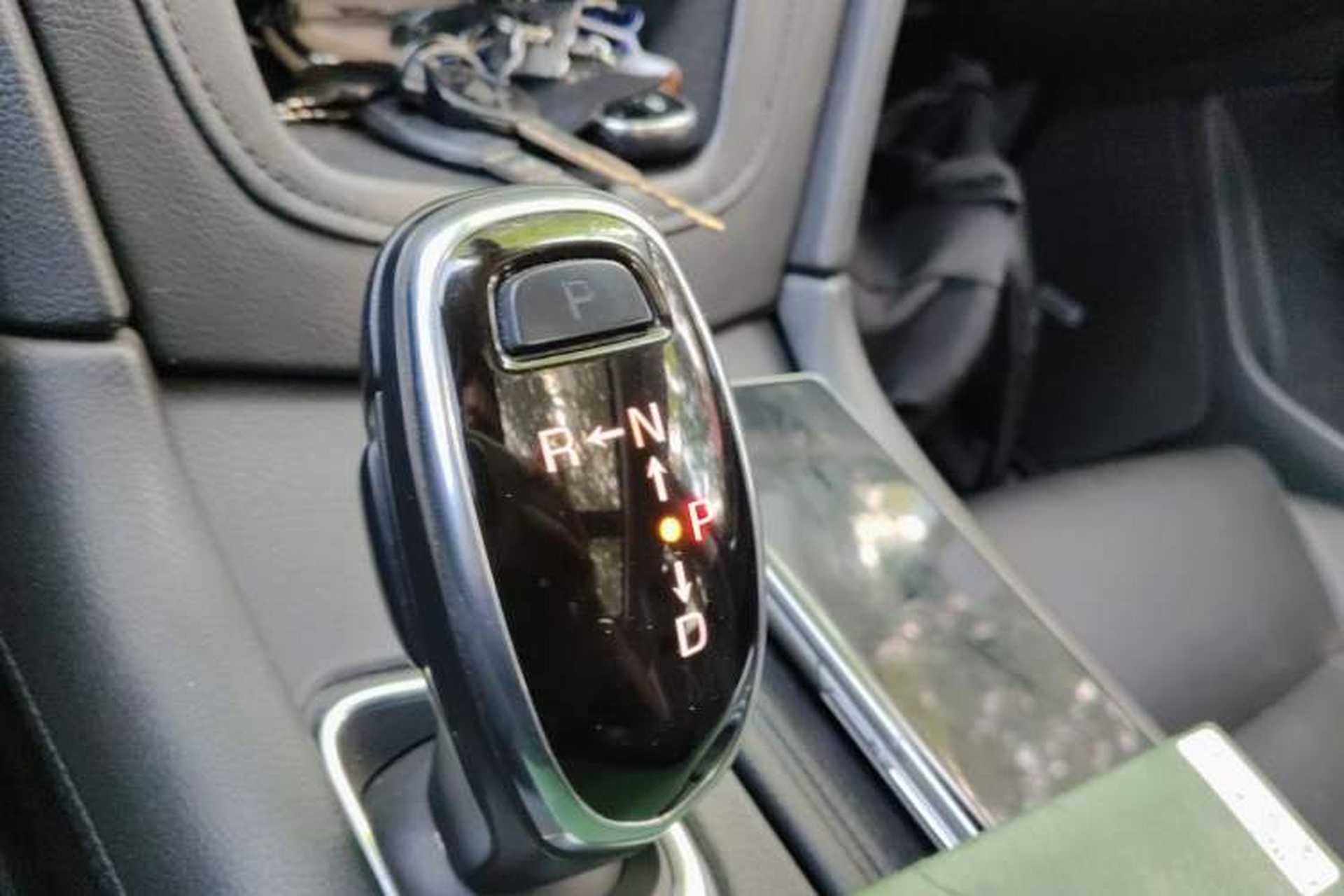 Used Cadillac XT5 2018 25T Luxury Model Gear Lever