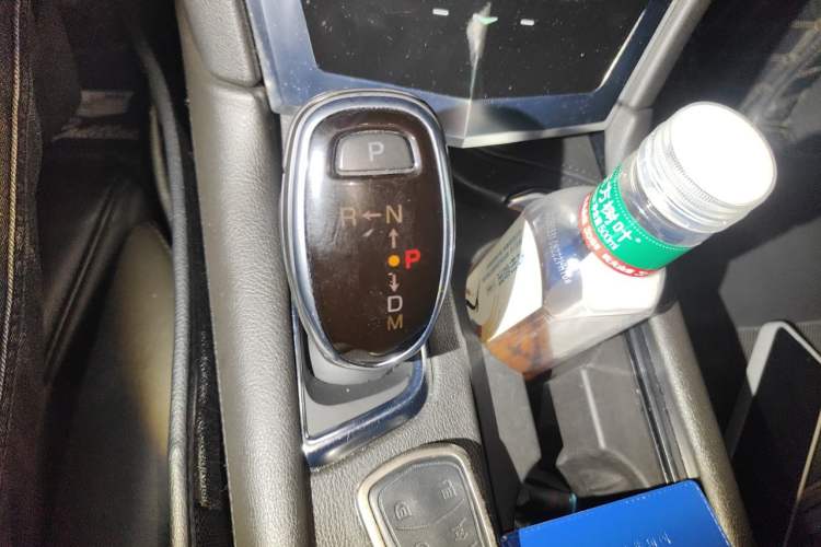 Used Cadillac XT5 2018 28T Four-Wheel Drive Luxury Model Gear Lever