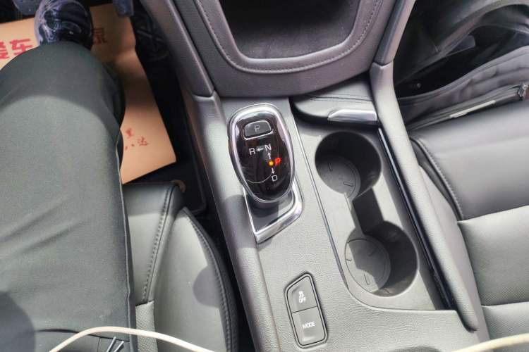Used Cadillac XT5 2018 25T Luxury Model Gear Lever