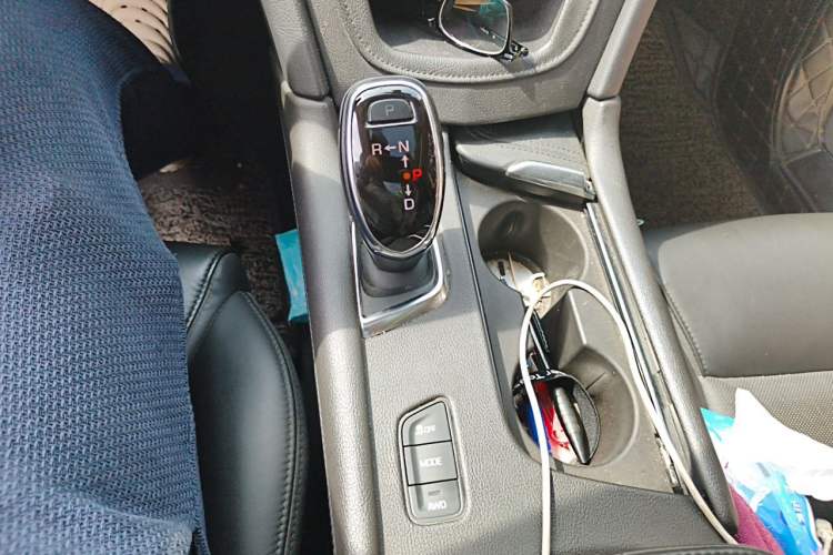 Used Cadillac XT5 2018 28T Four-Wheel Drive Luxury Model Gear Lever