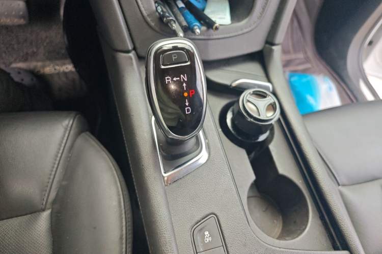 Used Cadillac XT5 2018 25T Luxury Model Gear Lever