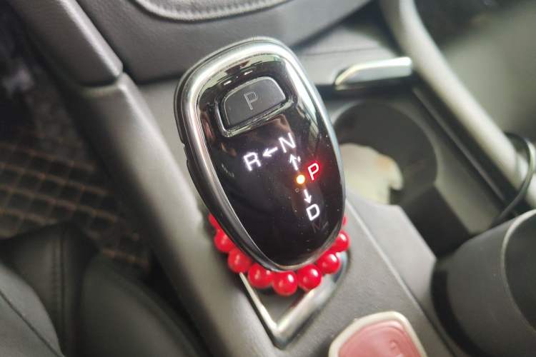 Used Cadillac XT5 2018 25T Luxury Model Gear Lever