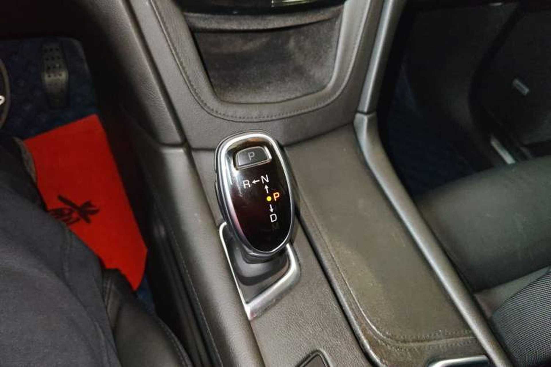 Used Cadillac XT5 2018 25T Luxury Model Gear Lever