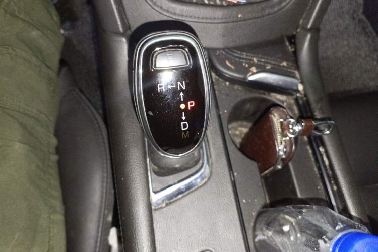 Used Cadillac XT5 2018 25T Luxury Model Gear Lever