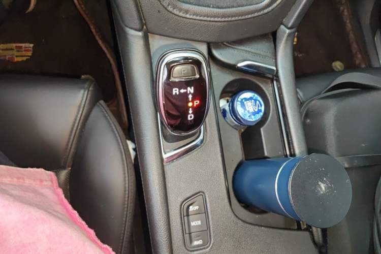 Used Cadillac XT5 2018 28T Four-Wheel Drive Luxury Model Gear Lever