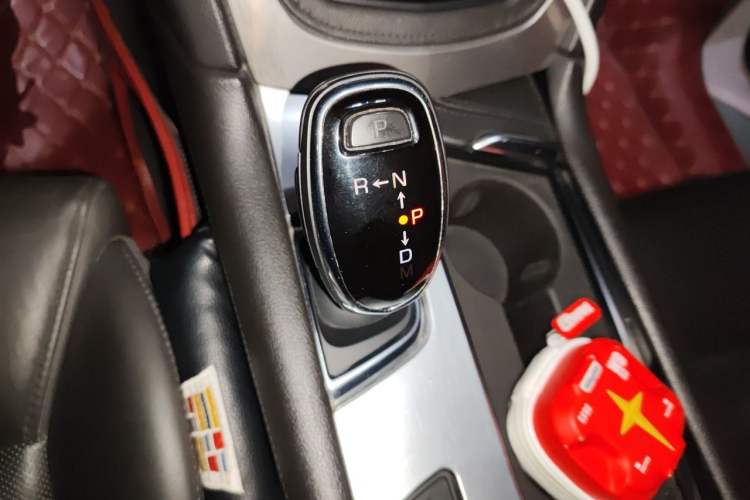 Used Cadillac XT5 2018 25T Luxury Model Gear Lever