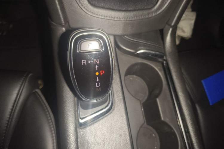 Used Cadillac XT5 2018 25T Luxury Model Gear Lever