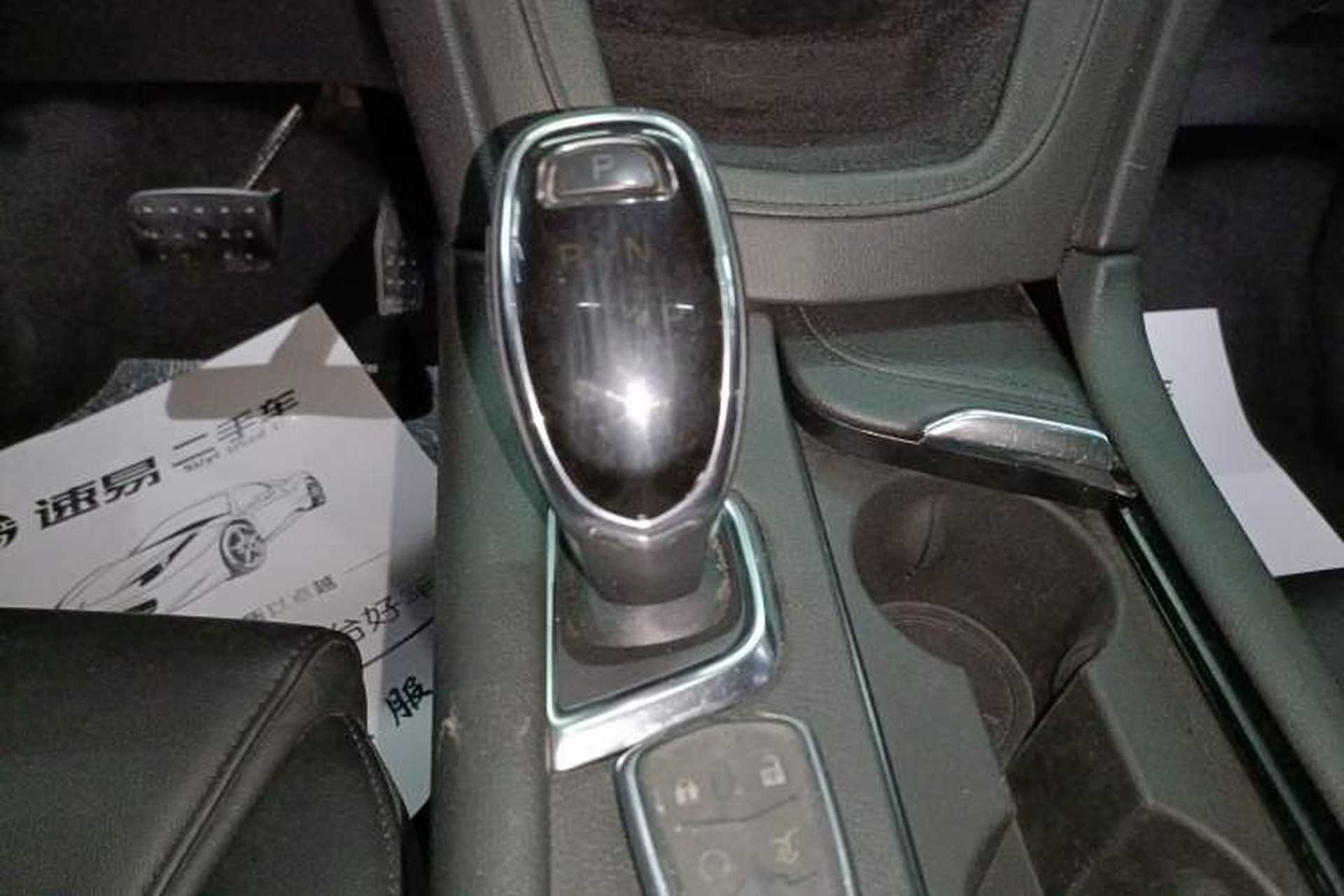Used Cadillac XT5 2018 25T Luxury Model Gear Lever