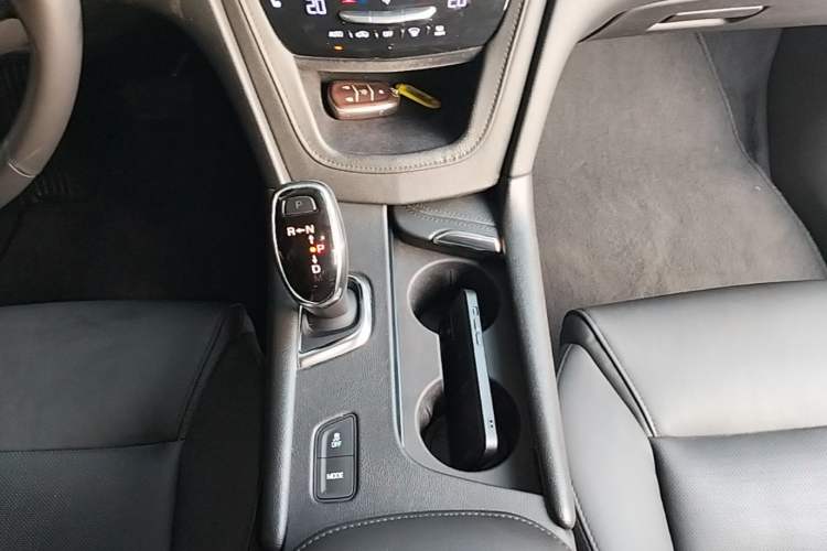 Used Cadillac XT5 2018 25T Luxury Model Gear Lever