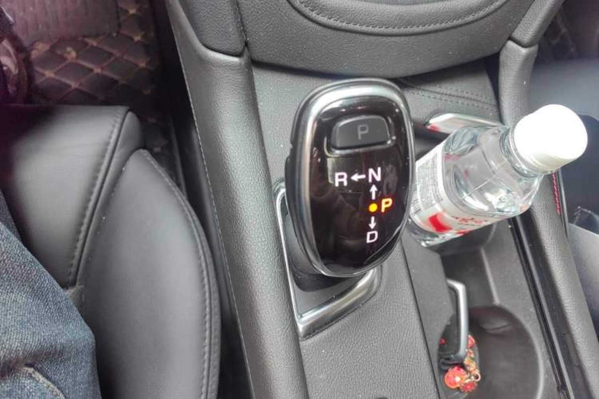 Used Cadillac XT5 2018 25T Luxury Model Gear Lever