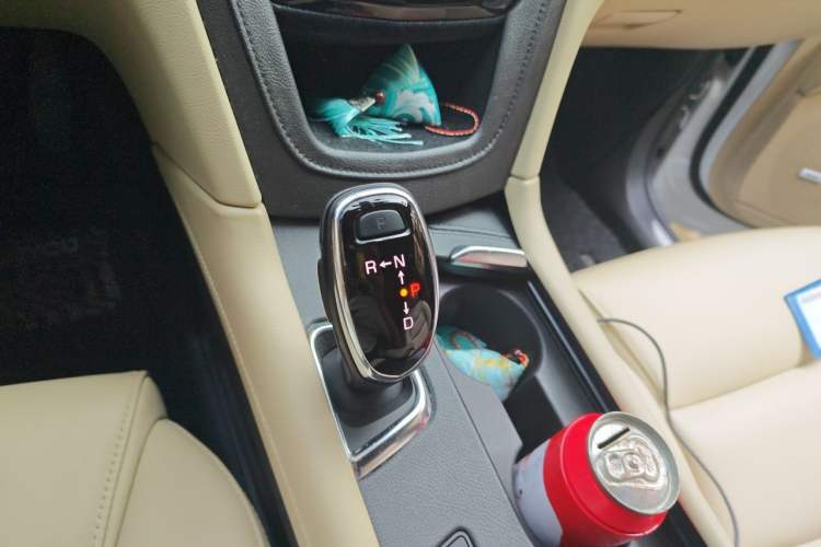 Used Cadillac XT5 2018 28T Four-Wheel Drive Luxury Model Gear Lever