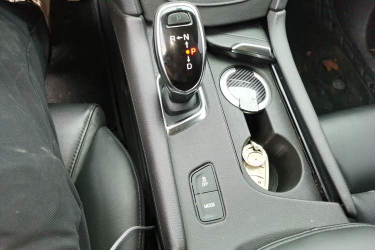 Used Cadillac XT5 2018 25T Luxury Model Gear Lever