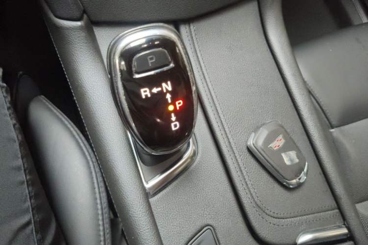 Used Cadillac XT5 2018 25T Luxury Model Gear Lever