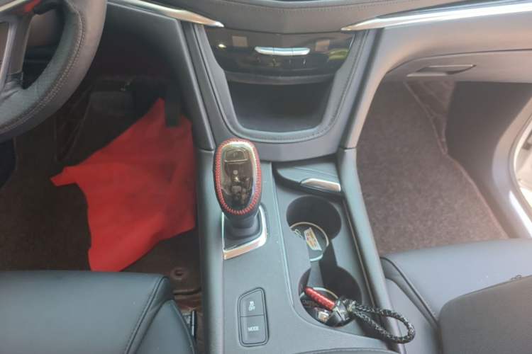 Used Cadillac XT5 2018 25T Luxury Model Gear Lever