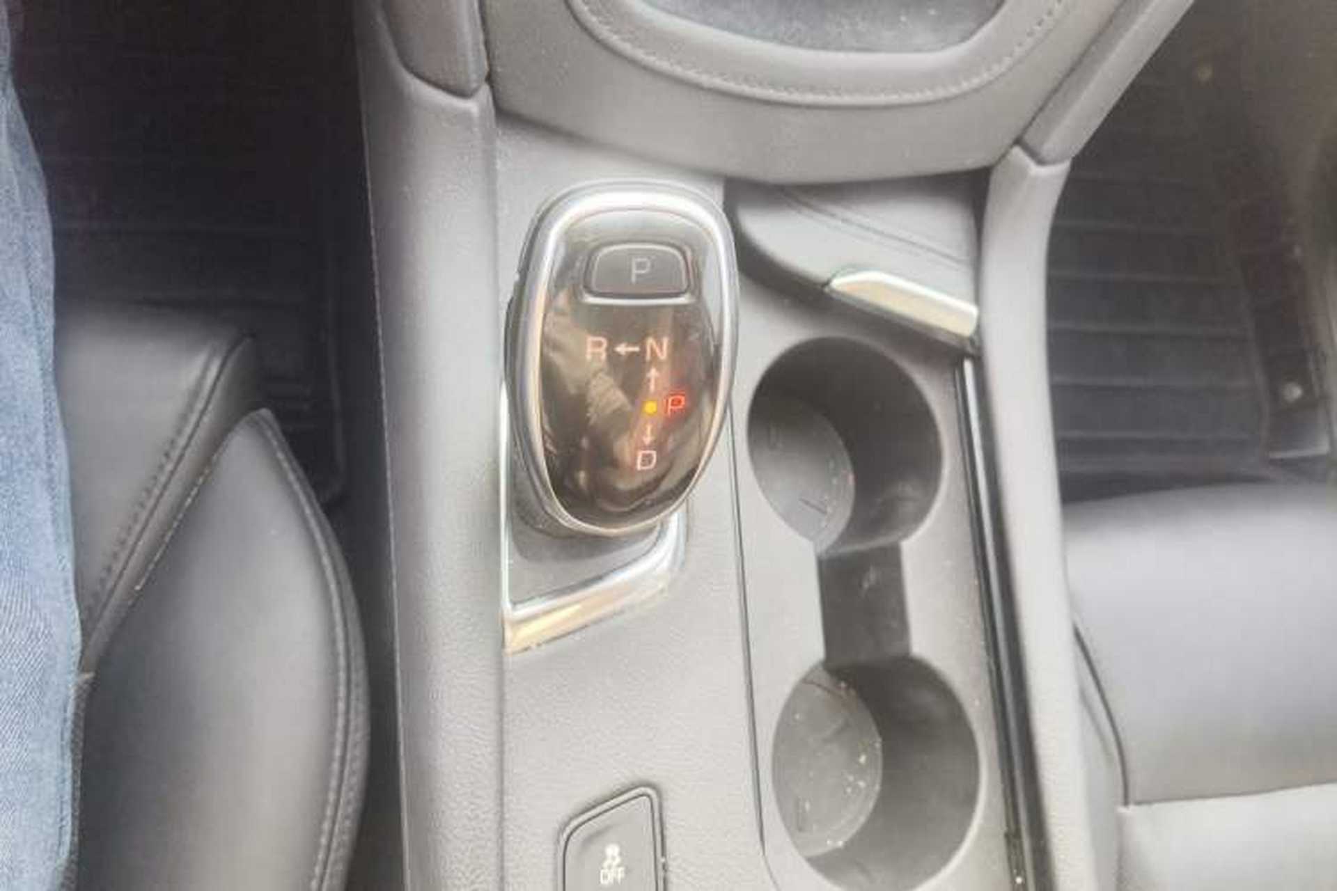 Used Cadillac XT5 2018 25T Luxury Model Gear Lever